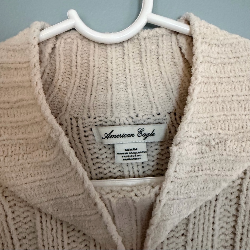 🦅 American Eagle Super Soft Knit Long Sleeve Mock Neck Ivory Sweater - Picture 2 of 5